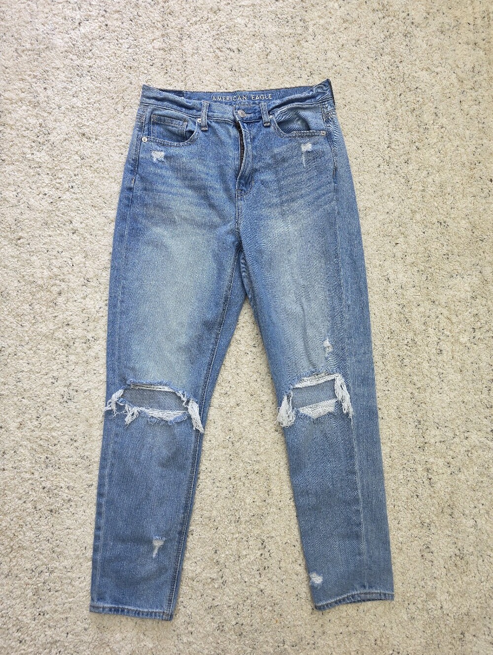 American Eagle Mom Jeans High Rise Distressed Light Blue 4